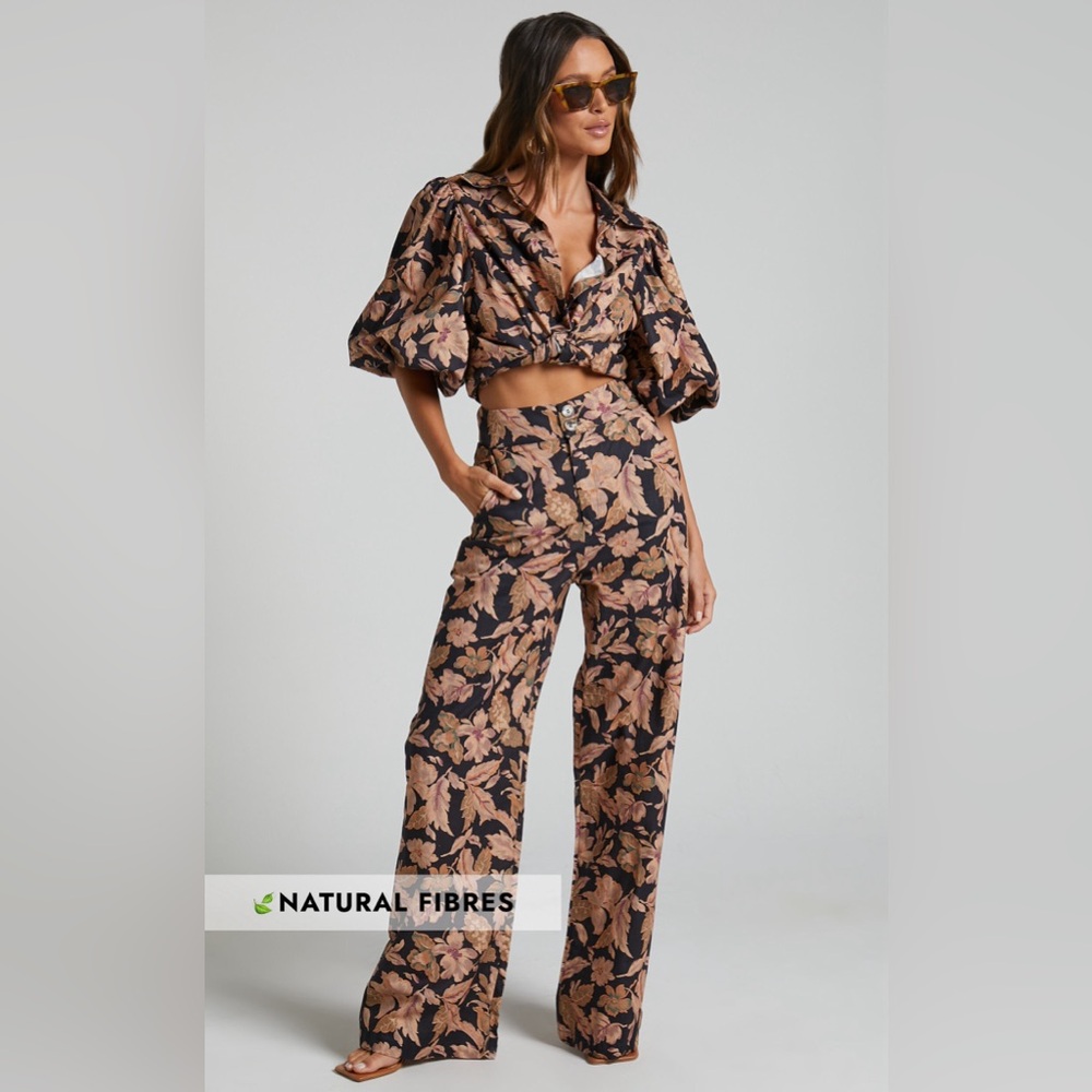 NWT AMALIE THE LABEL - ROSABEL HIGH WAISTED WIDE LEG PANTS IN KORA PRINT